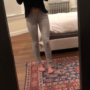 Levi's light gray mid rise skinny jeans size 27